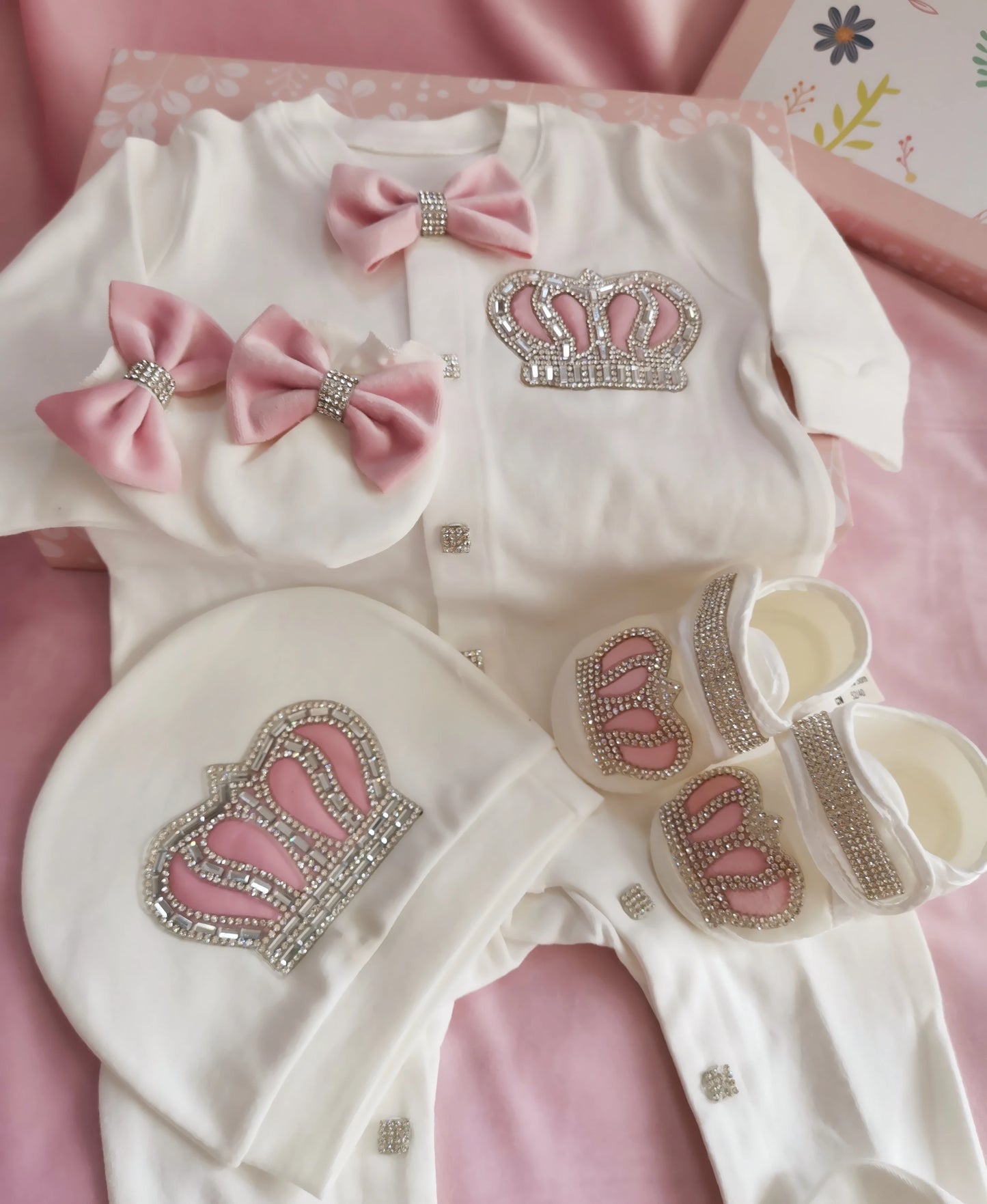 Dollbling Emerald Gold Crystal Luxury Baby Bling Romper Set My 1st Christmas Photography 4pcs Romper Hat Mittens Shoes Set